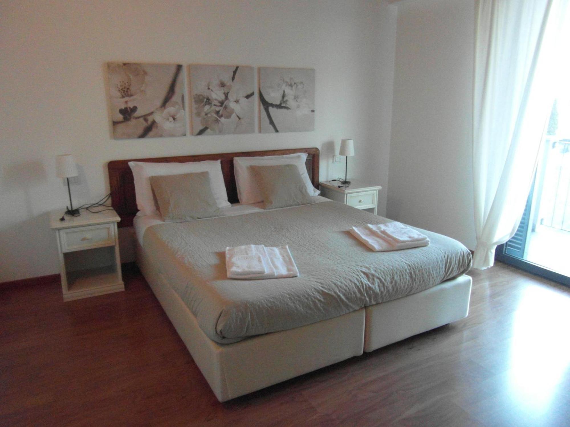 Residence I Fiori Piantedo Chambre photo